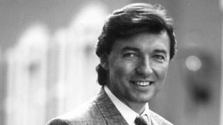 Schwarz-weiss Aufnahme von Karel Gott Schwarz-weiss Aufnahme von Karel Gott