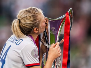 Die Norwegerin Ada Hegerberg von CL-Seriensieger Lyon. Die Norwegerin Ada Hegerberg von CL-Seriensieger Lyon.