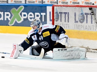 Dominik Hrachovina im Ambri-Tor. Dominik Hrachovina im Ambri-Tor.