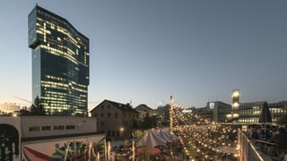 Beim Primetower in der Stadt Zürich Beim Primetower in der Stadt Zürich