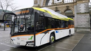 Ein Elektrobus vor dem Luzerner Bahnhof. Ein Elektrobus vor dem Luzerner Bahnhof.
