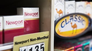 Newport und Camel-Zigaretten