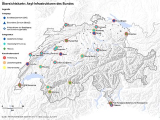 Karte der Schweiz mit den Asyl-Infrastrukturen.