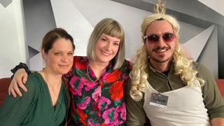 SRF-Hörer Lukas mit Sportredaktorin Michèle Schönbächler (links) und Morgenmoderatorin Tina Nägeli. SRF-Hörer Lukas mit Sportredaktorin Michèle Schönbächler (links) und Morgenmoderatorin Tina Nägeli.