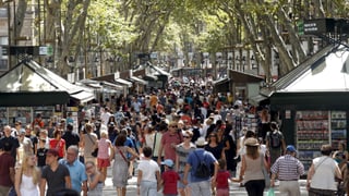 «Las Ramblas», auf der bekanntesten Fussgängerzone von Barcelona herrscht immer Hochbetrieb. 