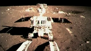 Der chinesische Rover auf der Mondoberfläche