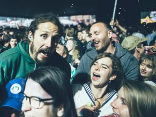 Die Fans feiern am Openair St. Gallen.