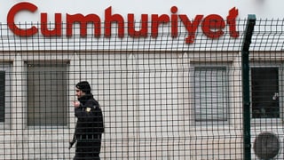 Schon im 2015 abgeriegelt: der Eingang zur Redaktion von «Cumhuriyet». 