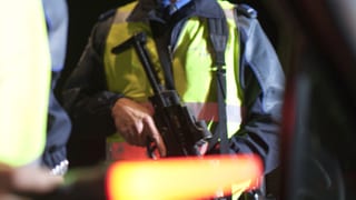 Das Strafverfahren gegen einen Polizisten, der in Boswil ungewollt einen Schuss abgegeben hat, wurde eingestellt. Das Strafverfahren gegen einen Polizisten, der in Boswil ungewollt einen Schuss abgegeben hat, wurde eingestellt.