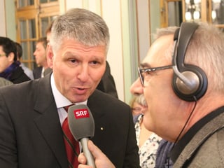 Konrad Hädener im Interview mit SRF-Reporter Christian Strübin.