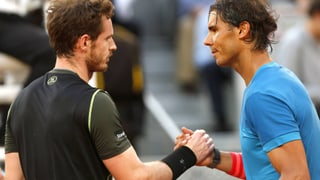 Andy Murray (links) im Shakehands mit Rafael Nadal.