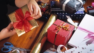 «Für Weihnachtspäckli ins Ausland ist es früh zu spät» auf einer neuen Seite abspielen.