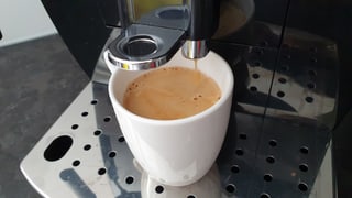 ««Espresso Aha!»: Wie entsteht das «Schümli» auf dem Kaffee?» auf einer neuen Seite abspielen.
