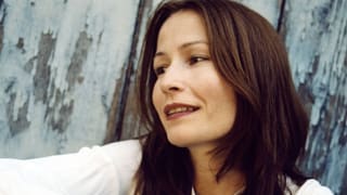 «Susanne Abbuehl's Rollenwechsel: Jazzsängerin, Autorin, Mutter» auf einer neuen Seite abspielen.