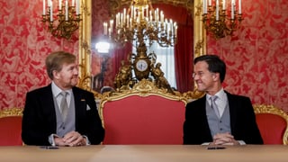 «Niederlande: Mark Ruttes Hypothek zum Neustart» auf einer neuen Seite abspielen.
