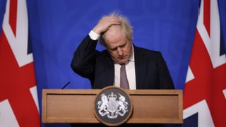 «Boris Johnson sagt einmal mehr Sorry» auf einer neuen Seite abspielen.