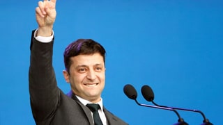 «Selensky übernimmt ukrainisches Präsidentenamt» auf einer neuen Seite abspielen.