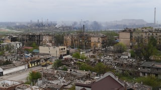 «Ukraine: Beschlagnahmte Oligarchengelder für Wiederaufbau?» auf einer neuen Seite abspielen.
