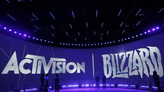 «Microsoft kauft Activision Blizzard» auf einer neuen Seite abspielen.