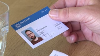 «Ausweis für Sans-Papiers: Zürich entscheidet über «City Card»» auf einer neuen Seite abspielen.