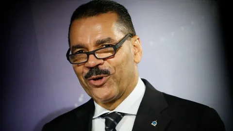 Porträt Ronald Noble