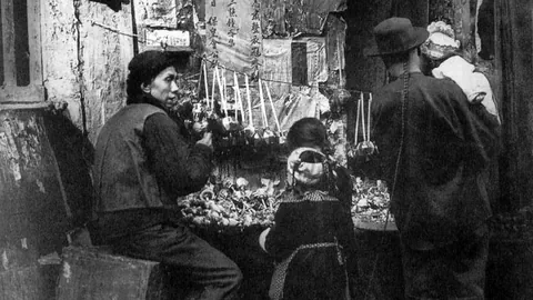 Schwarzweissbild von chinesischen Händlern in San Francisco