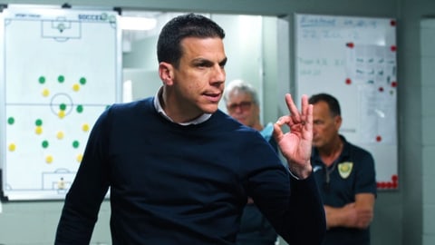 Neu im Kino - «Football Inside»: Wenn die Wahrheit in der ...