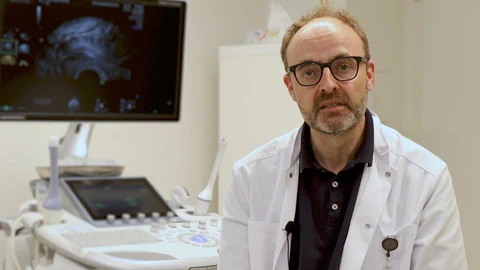 Arzt in Klinik