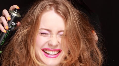 «Trick 77» - Mit Sprit gegen Haarspray-Flecken - Kassensturz Espresso - SRF