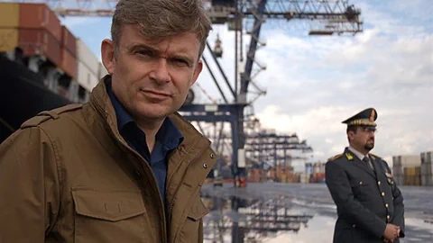 John Dickie (r.) auf der Suche nach der Vereinigung der kalabrischen Mafia ’Ndrangheta.
