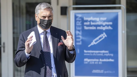 Gesundheitsdirektor Guido Graf anlässlich der Eröffnung eines Impfzentrums im Frühjahr