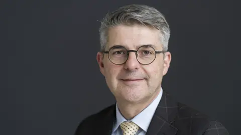 Portraitaufnahme von Lukas Gresch-Brunner