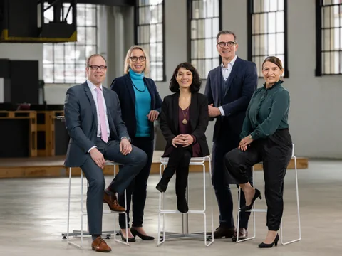 Fünf Gemeinderatsmitglieder auf einem Bild.