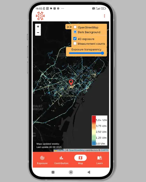 Smartphone-Bildschirm mit einer Kartenanwendung und Standortmarkierung.