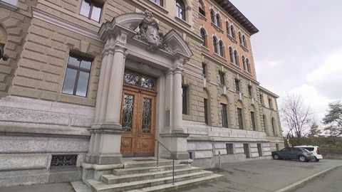 Fassade eines historischen Gebäudes.