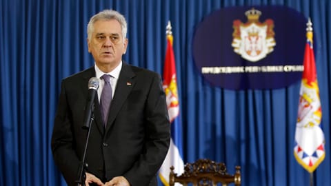 International - Serbien: Lieber Kosovo als EU - News - SRF