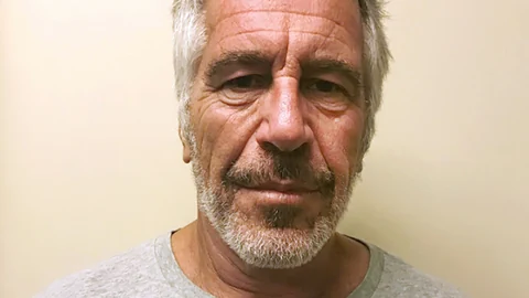 Jeffrey Epstein in einer Aufnahme nach seiner Verhaftung.