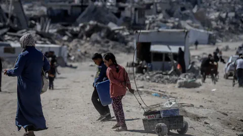 Bewohner des Gazastreifen flüchten vor israelischen Angriffen (21. Mai).