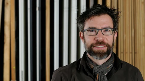 Christoph Meier-Krebs mit Bart, Brille und Schal