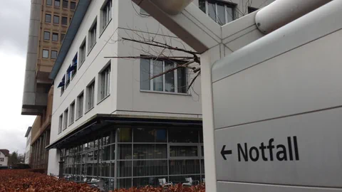 Wegweiser zum Notfall des Kantonsspitals Aarau