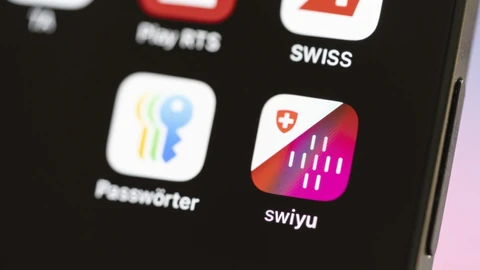 Nahaufnahme eines Smartphone-Bildschirms mit App-Symbolen.