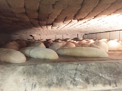 «Espresso Aha!» - Echtes Holzofenbrot machen nur Brotkünstler