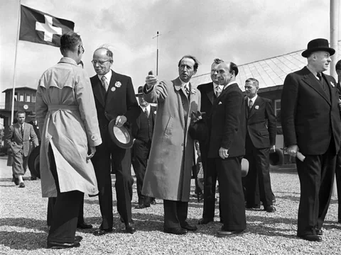 Einweihung des Flughafens Basel-Mulhouse am 8. Mai 1946.