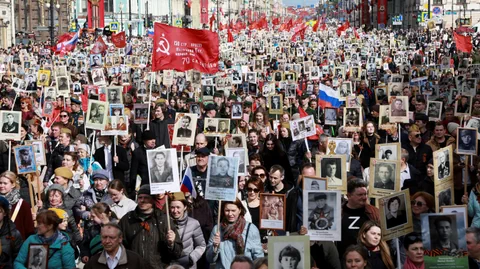 Umzug des «unsterblichen Regiments» 2022 in St. Petersburg.