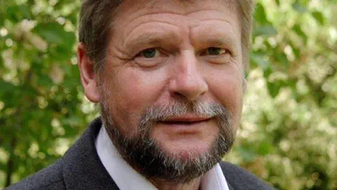 Porträt von Klaus Schroeder.