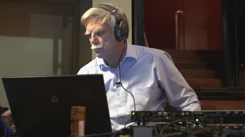 Bei der Analyse der Orchestermusik.