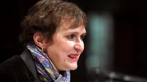 Theaterregisseurin Barbara Frey gibt öffentlich Auskunft 