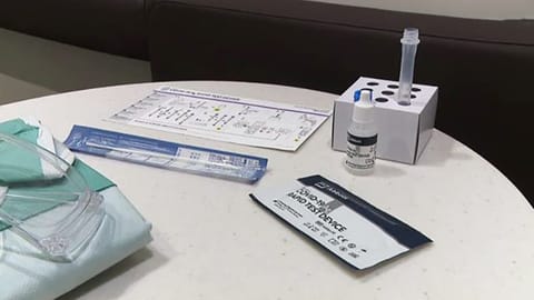 Apotheken verlangen ungerechtfertigte Pauschalen Apotheken verlangen ungerechtfertigte Pauschalen