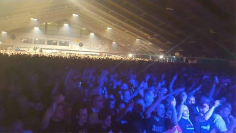 «Ein Konzert von überraschender Dimension» «Ein Konzert von überraschender Dimension»