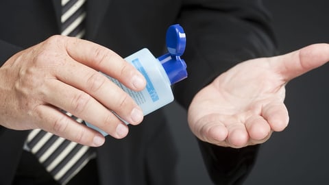 Desinfektionsmittel kann man ganz einfach selber machen